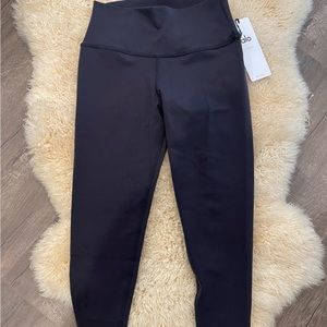 Alo Yoga 7/8 High Waist Airbrush Legging Size M New with Tags